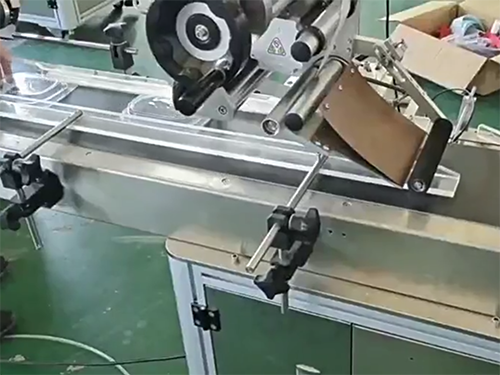 食品盒平面贴标机